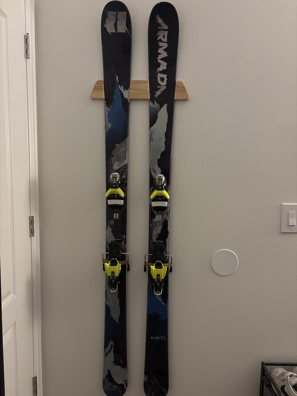 StoreYourBoard Horizontal Wood Ski Rack Wall Mount - Heavy Duty Ski Wall Mount Organizer, Natural Wood (Medium) customer photo 2