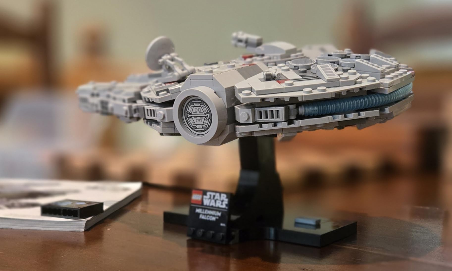 Star Wars Millennium Falcon 25th Anniversary Collectible - DIY Building Set for Adults, Men & Women, Ages 18+ - A New Hope Model with Display Stand - 75375 customer photo 1