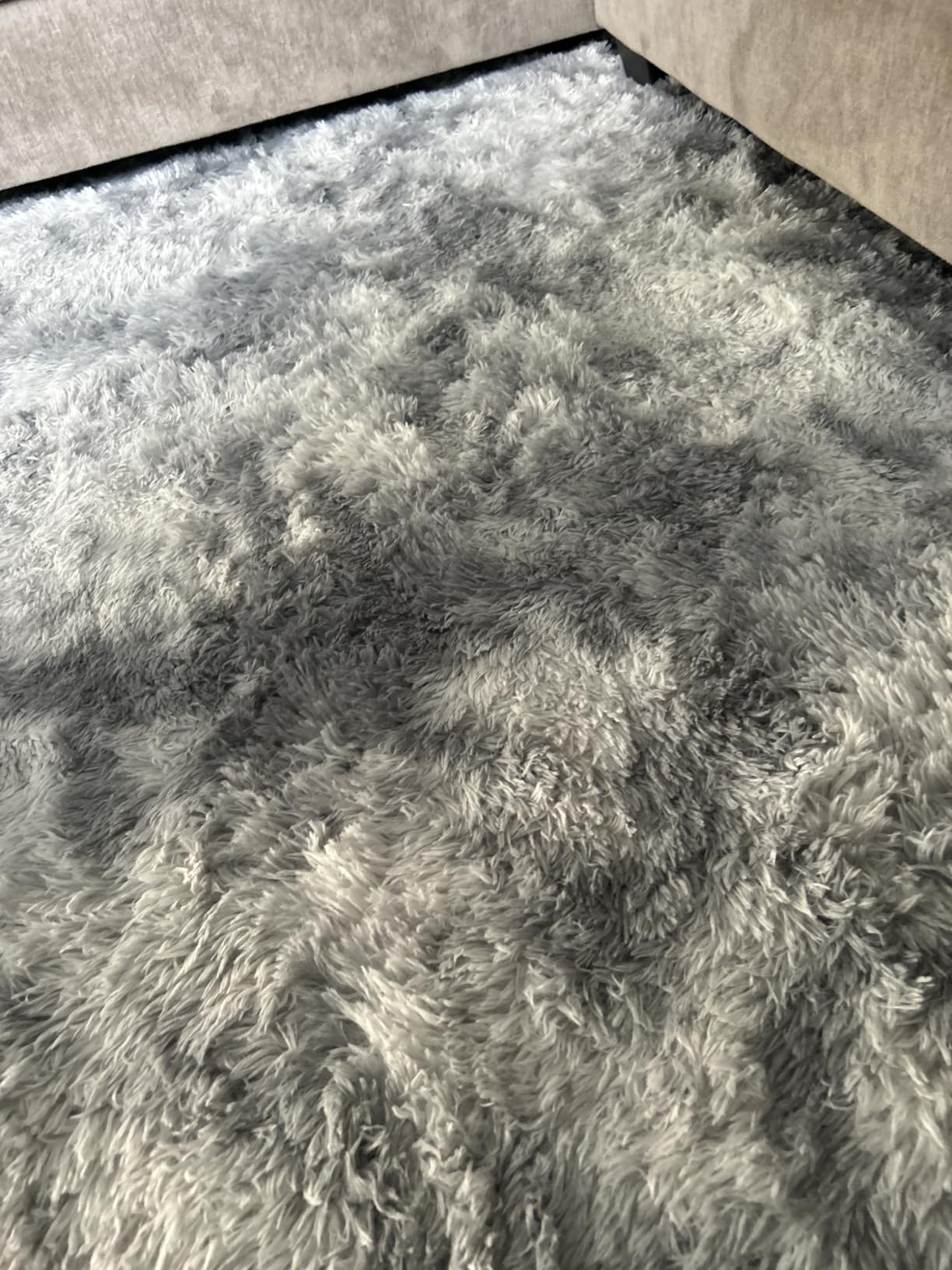 Deerhoo Large Shag Area Rugs 6 x 9, Tie-Dyed Plush Fuzzy Rug for Living Room, Ultra Soft Fluffy Furry Rugs for Bedroom, Indoor Carpet Nursery Rugs for Kids Room Home Decor, Light Grey customer photo 2