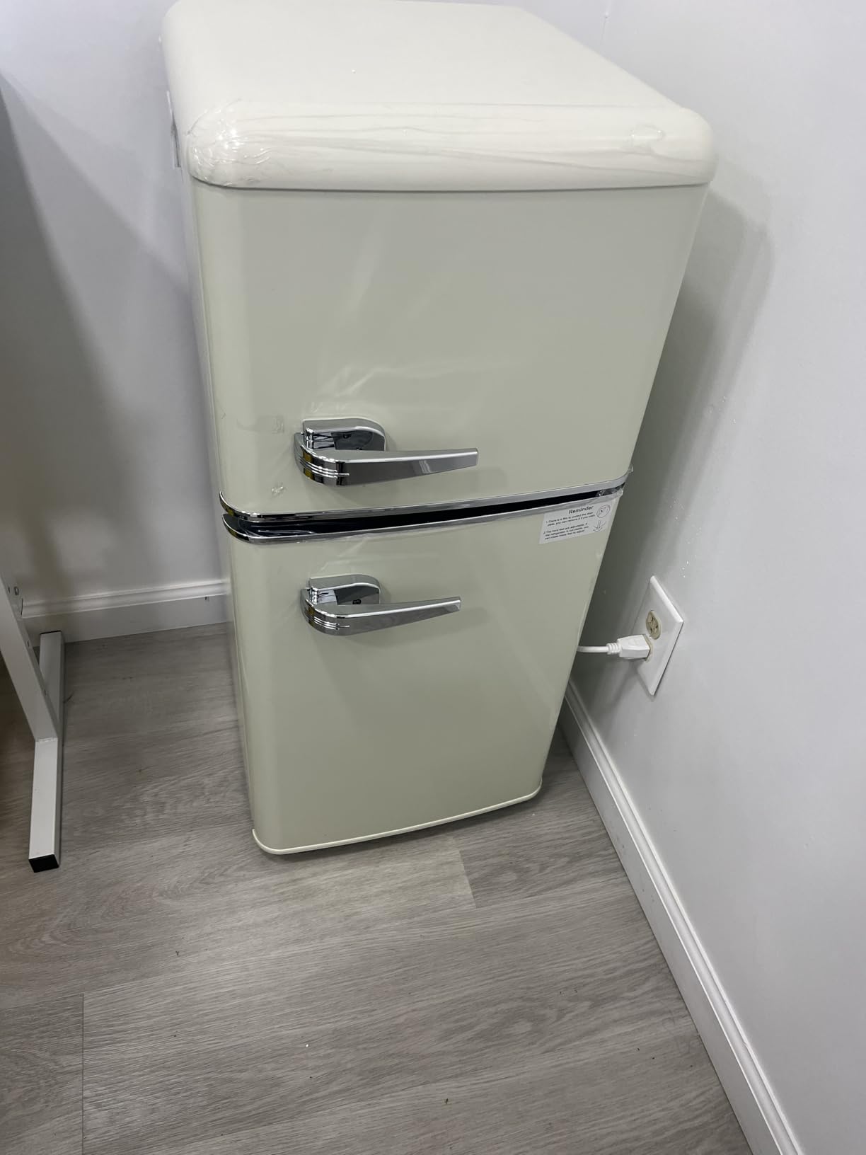 Fridge with Freezer, 3.2 Cu.Ft Retro Double Door Refrigerator with 7 Level Thermostat, Adjustable Removable Glass Shelves for Bedroom Office Apartment Dorm Bar (BLUE, 3.2 Cu.Ft.) customer photo 1