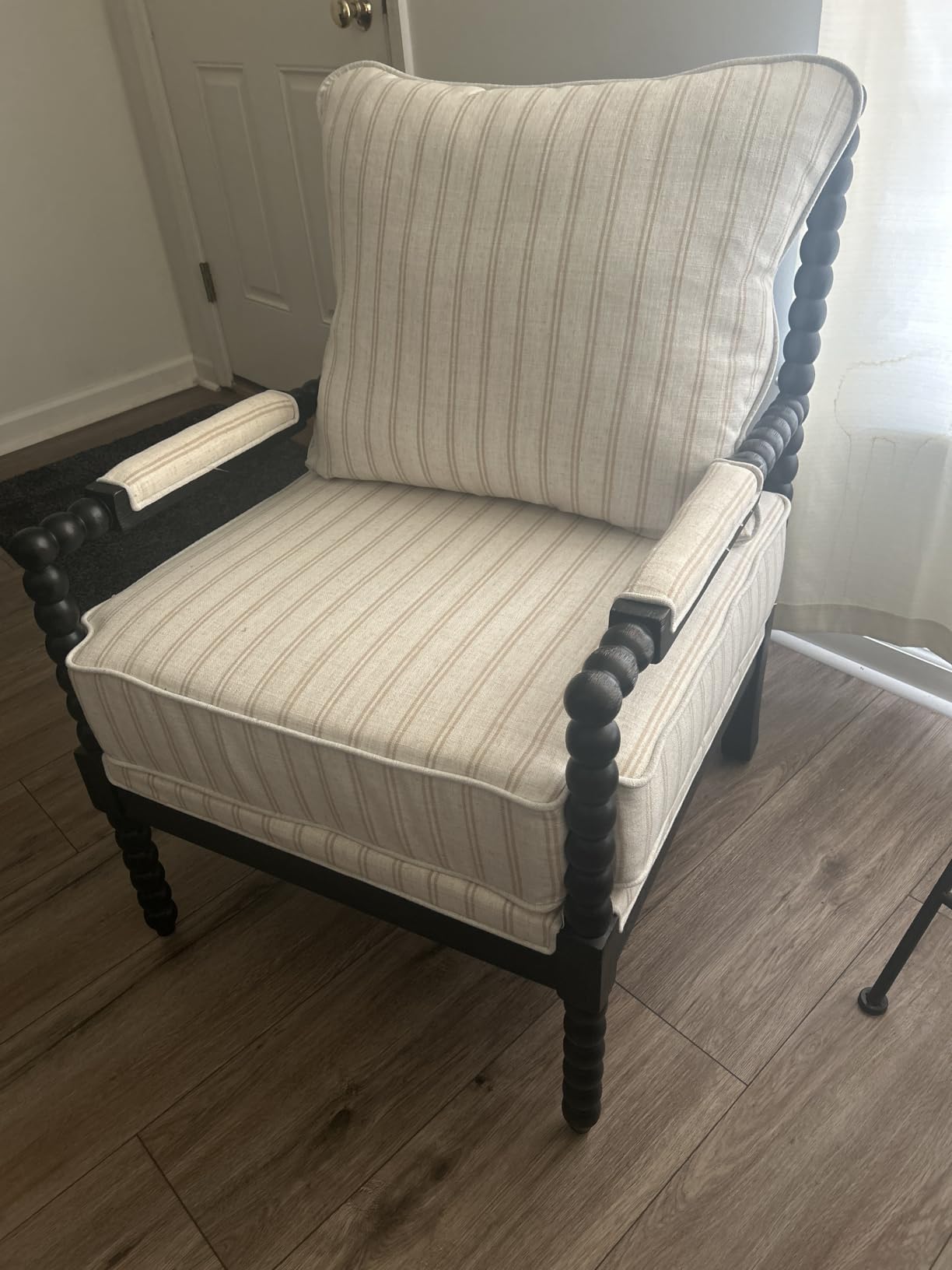 DUHOME Linen Fabric Spindle Accent Chair with Wood Frame, Modern Accent Chairs with Padded Spring Seat and Brushed White Base for Living Room Bedroom Farmhouse Home Office Balcony customer photo 2