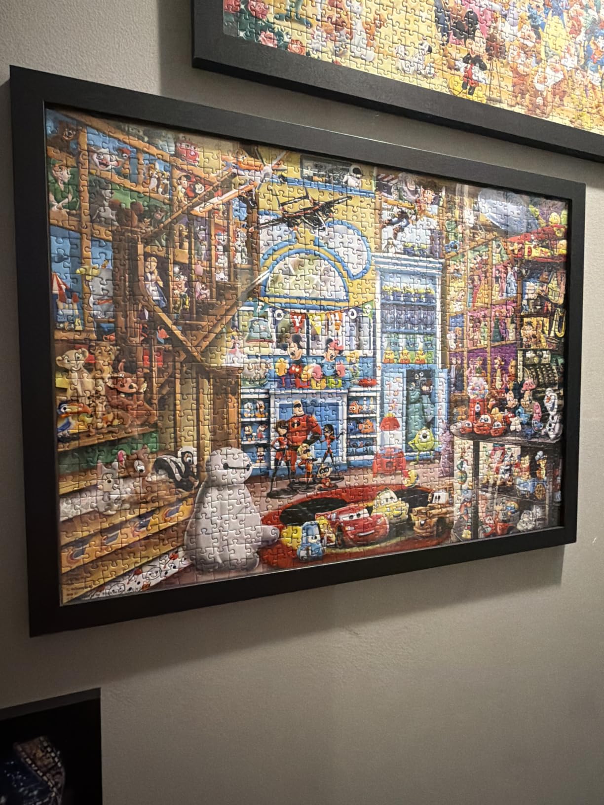 Ravensburger - Disney & Pixar - 1000 Piece Jigsaw Puzzle - Stunning, Vivid Imagery of Favorites Mickey Mouse, Olaf & More - Toy Shop Scene - Ideal Gift - Frameable Art- Puzzles for Adults customer photo 1