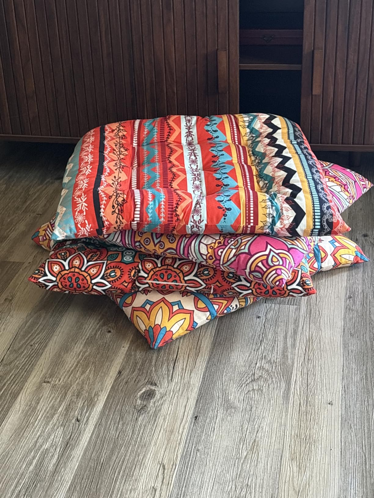 Nuogo 4 Pack Large 22 Inch Bohemian Floor Pillows Square Boho Floor Cushions Seating Pillows for Soft Yoga Meditation Pillow Mandala Pouf for Living Room Tatami Reading Nook (Exquisite) customer photo 1