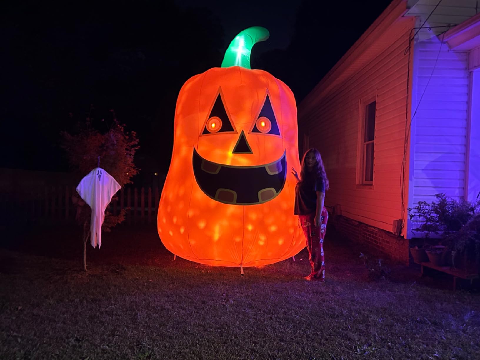 12FT Giant Halloween Inflatable Pumpkin, Blow up Halloween Decoration Built-in 6 LED and Flashing Light for Halloween Decoration Outdoor Indoor Home Party Supplies Halloween Lawn Decor customer photo 2