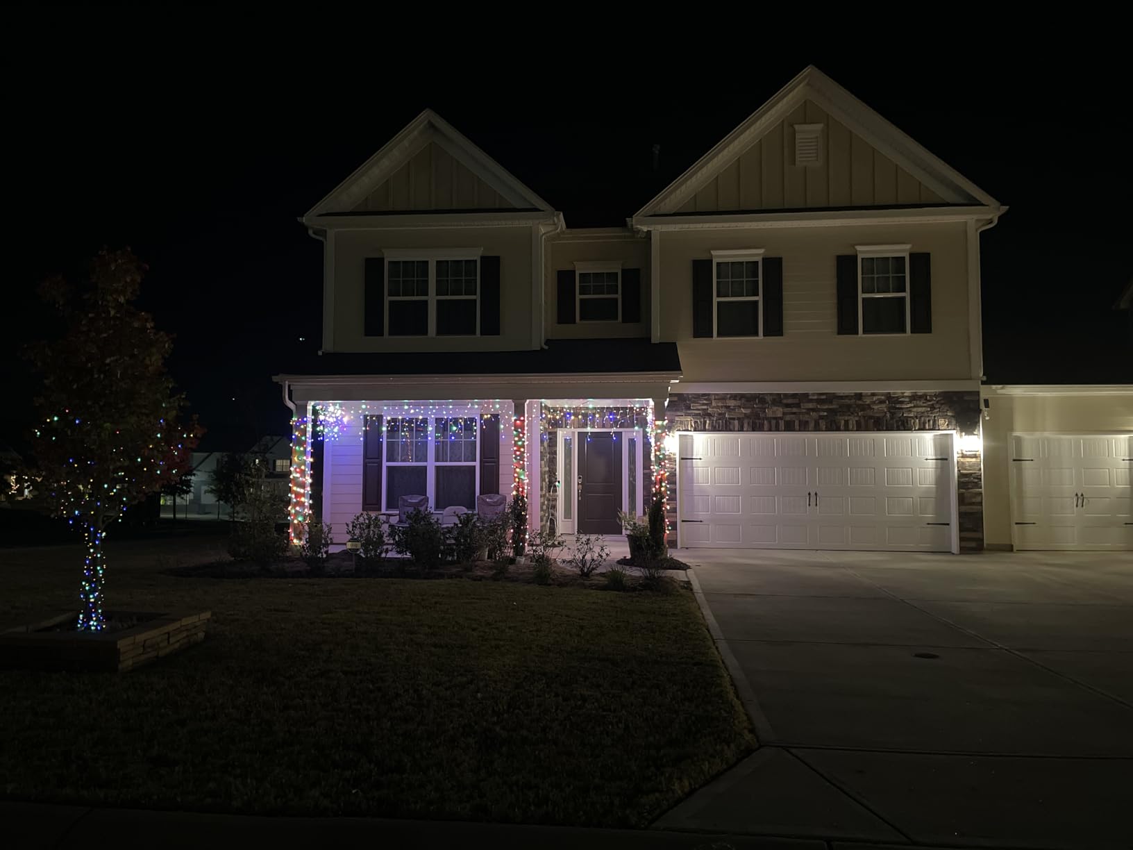 33FT 400 LED Icicle Lights for Outside, Warm White Icicle Christmas Lights | Plug in 8 Modes Waterproof Connectable String Lights Outdoor Indoor with 75 Drops for Roof Patio Party Holiday Decorations customer photo 2
