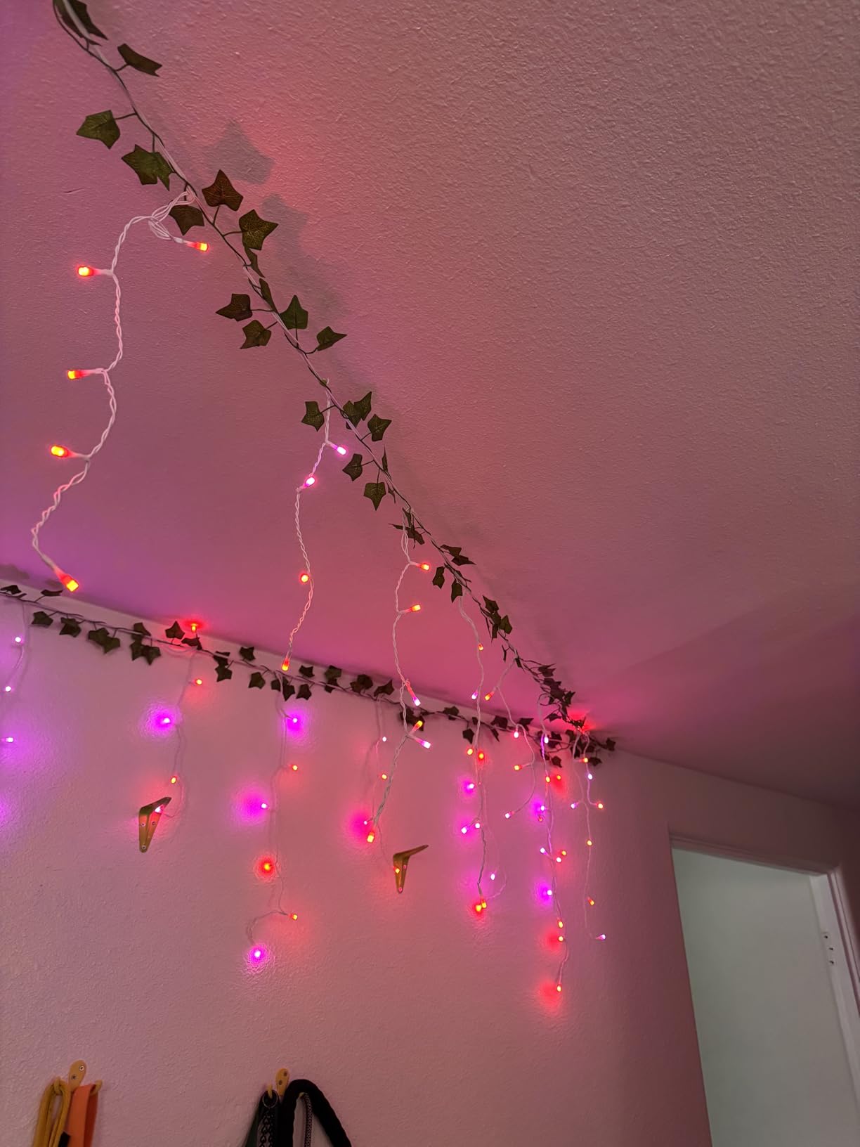Pooqla 35 Colors Icicle Lights for Outside, 39FT Icicle Christmas Lights | Outdoor Roof Christmas Lights with Remote, Color Changing LED Hanging String Lights for Roof Window Halloween Decorations customer photo 1