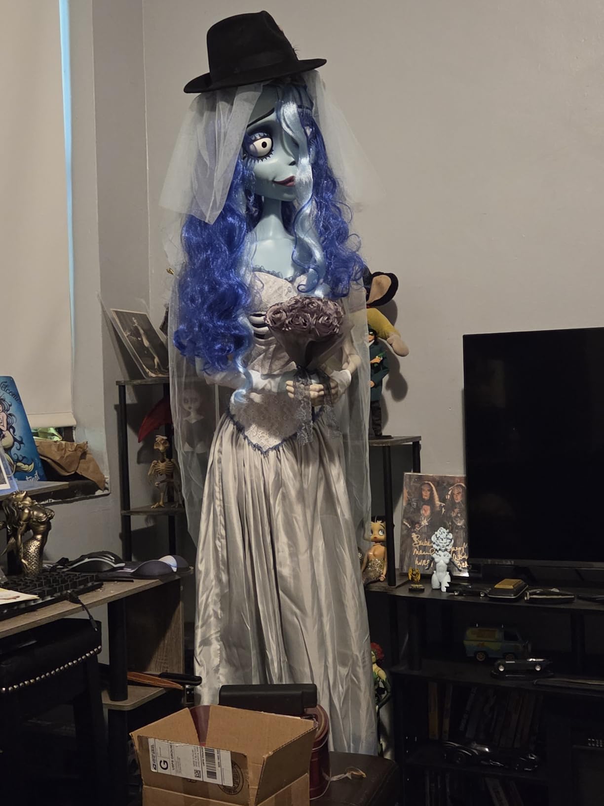 Spirit Halloween 5 Ft 10 in Emily Animatronic - Corpse Bride, Multicolor customer photo 2
