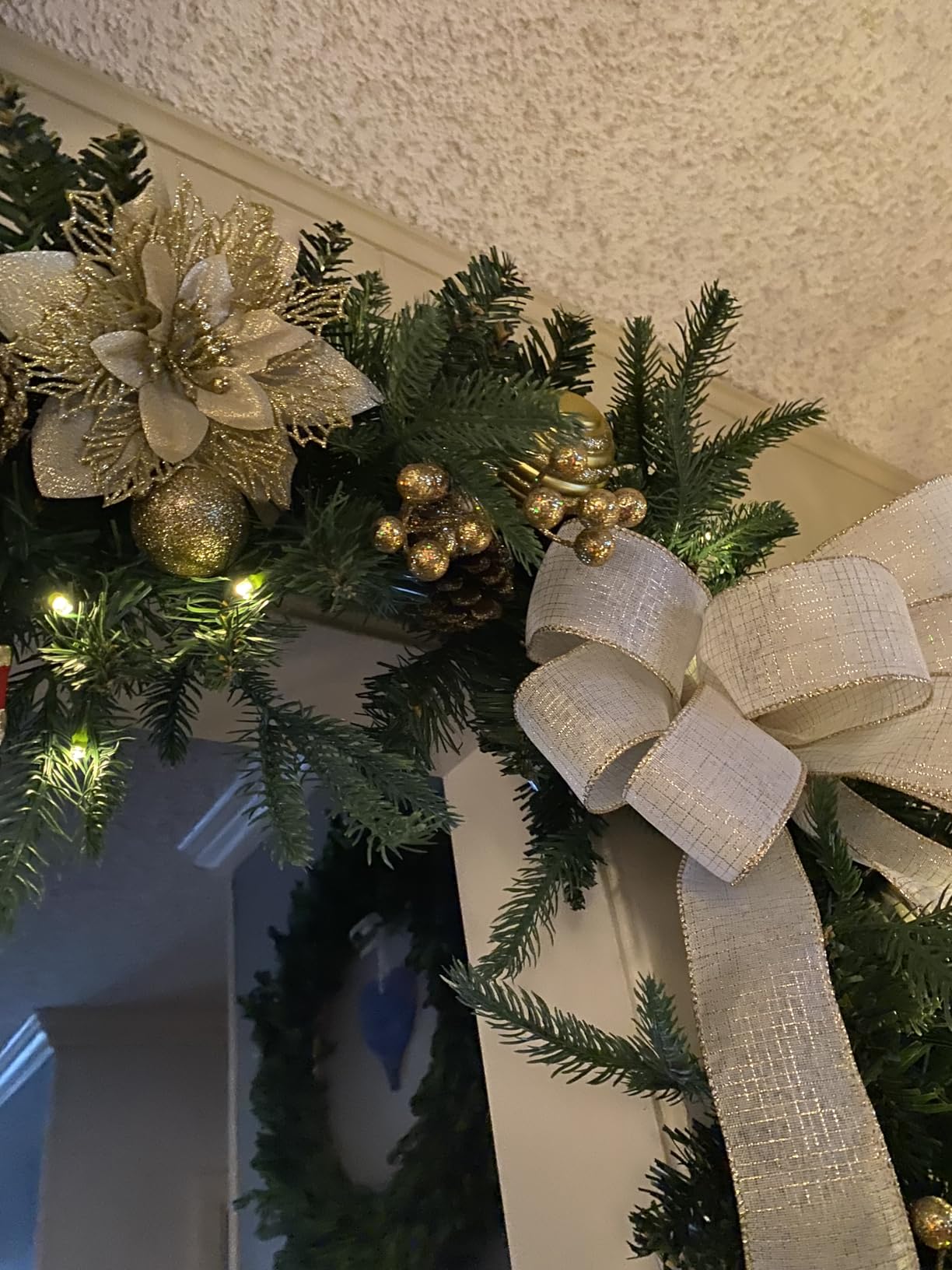 9 FT Pre-lit Christmas Garland Holiday Artificial 50 Led Light for Stairs Wall Door Indoor Outdoor Garland with Battery Operated Timer, for Home Decorations Fireplaces customer photo 2