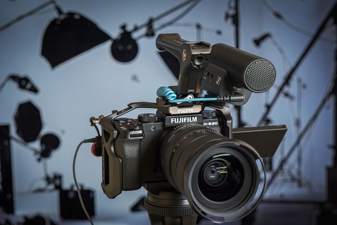 Sennheiser Pro Audio Profile Wireless 2-Channel All-in-One 2.4 GHz Clip-On & Handheld Microphone System customer photo 1