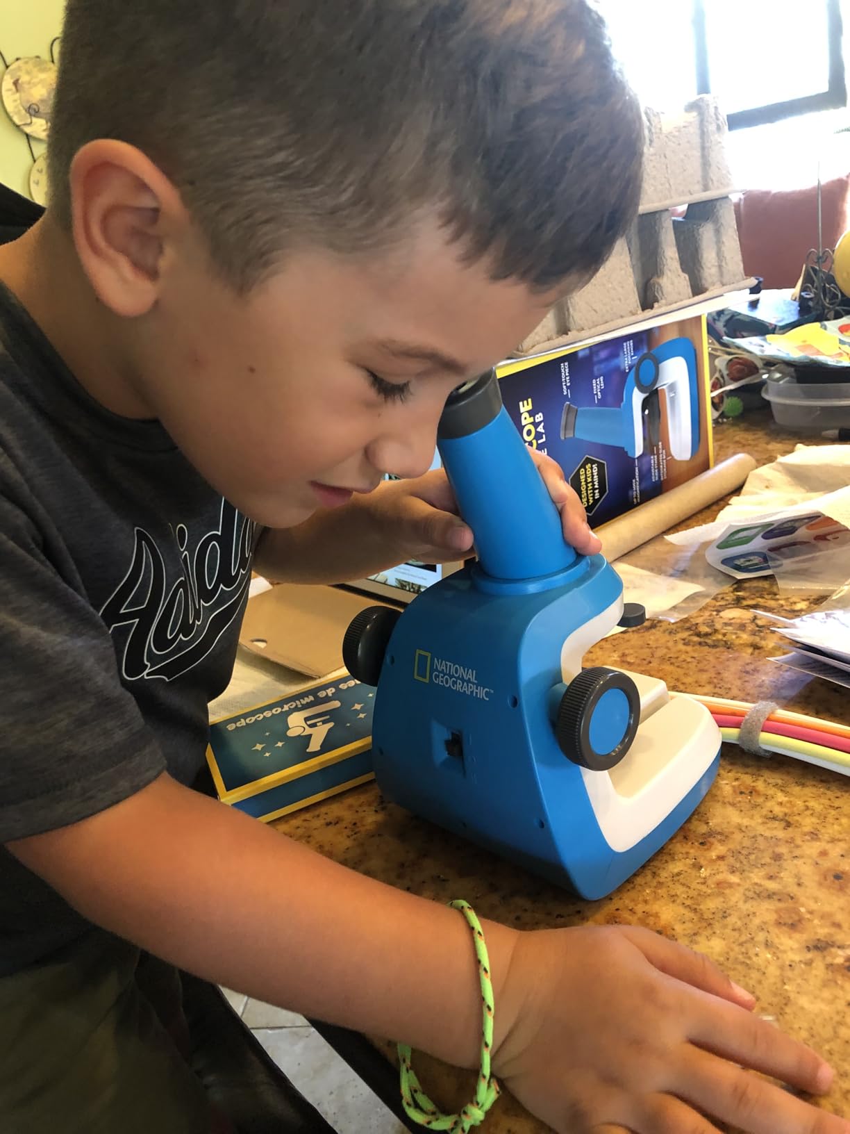 National Geographic Junior Microscope for Kids - Kit Includes Up to 250x Magnification Handheld Mini Attachment, 12 Slides, Lab Guide, Science Toy for Ages 6-12, STEM Project customer photo 2