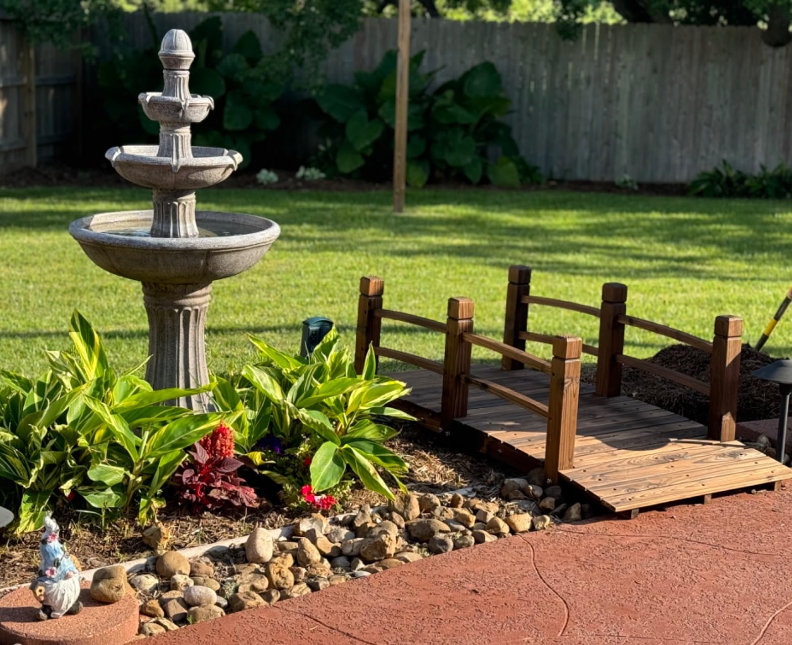 HOMEDIARY Fir Wood Garden Bridge, Outdoor Arc Footbridge Walkway with Double Safety Railings, Decorative Pond Bridge Landscaping w/550lbs Capacity for Backyard Garden Creek Pond Decor, Natural customer photo 1