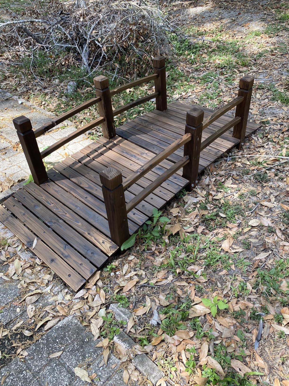 HOMEDIARY Fir Wood Garden Bridge, Outdoor Arc Footbridge Walkway with Double Safety Railings, Decorative Pond Bridge Landscaping w/550lbs Capacity for Backyard Garden Creek Pond Decor, Natural customer photo 2