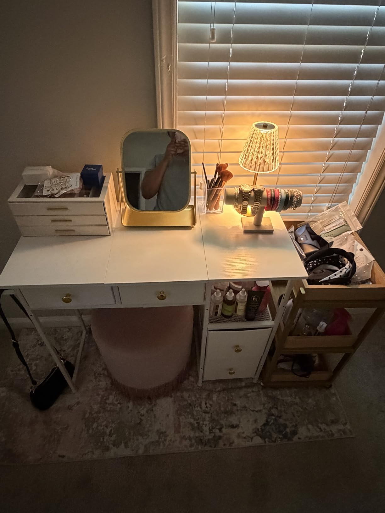 3IngSeagulls White Vanity Desk Without Mirror, Small Makeup Desk with 4 Fabric Drawers, 33.5 Inches Dressing Table with Storage, Vanity Table for Bedroom with Hook, White customer photo 1