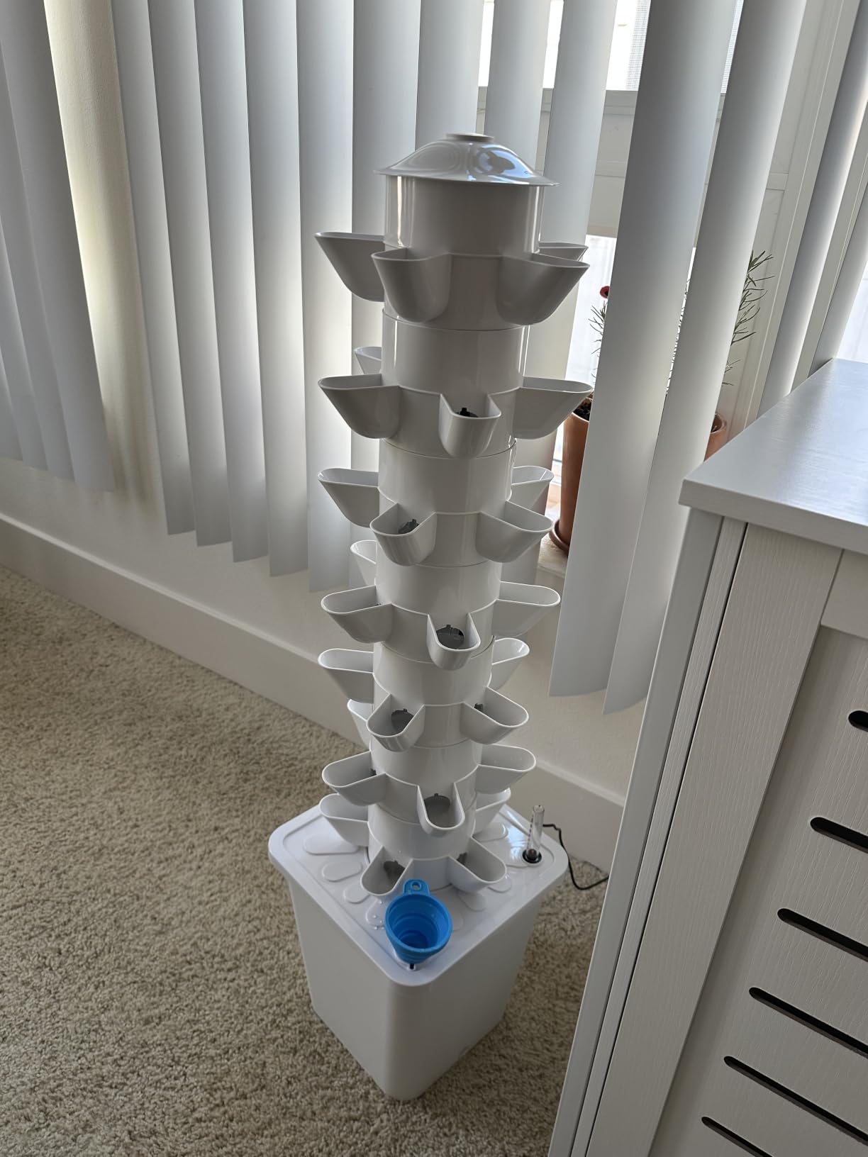 Hydroponics Tower Indoor Growing System Vertical Garden Planter Indoor Smart Garden Kit with Pump and Movable Water Tank Vegetable Plant Gift for Gardening Lover (35-Plants) customer photo 1