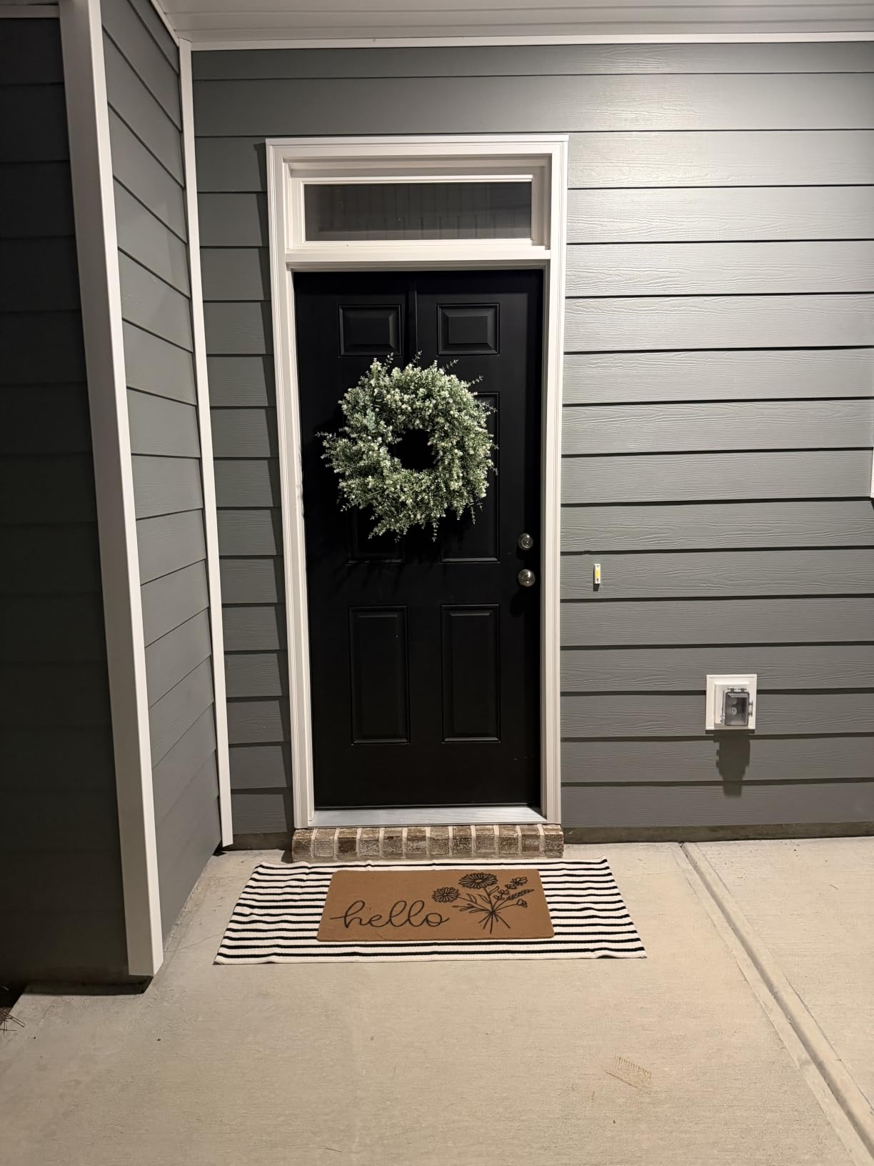 26''Large Artificial Eucalyptus Wreath for Front Door(White-Green) | Lifelike Eucalyptus Lavender with Babys Breath Flowers Wreath, for Home Farmhouse Wall Spring/Summer/All Season Decor customer photo 2