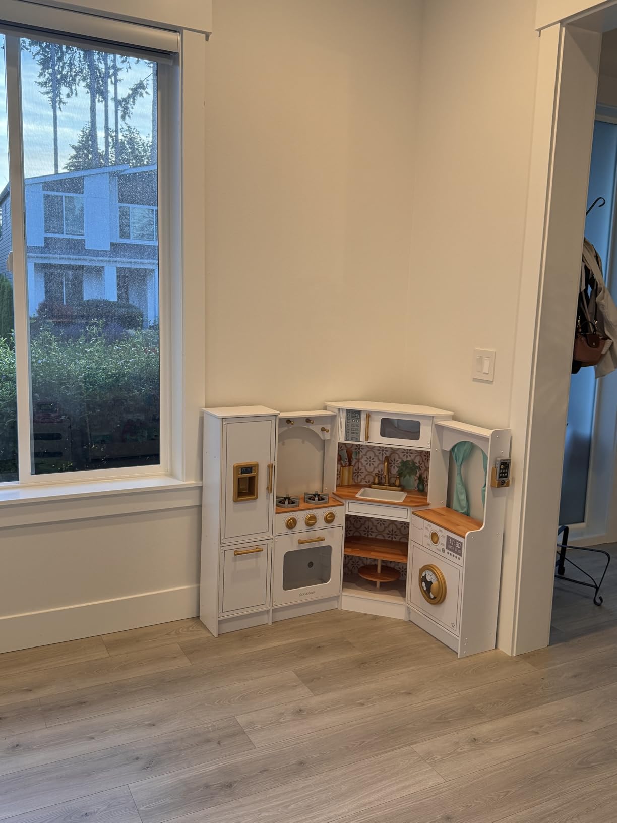 KidKraft Ultimate Corner Wooden Play Kitchen with Lights & Sounds, White | Lazy Susan, Curtains, Fits Across Two Walls, Play Phone, Laundry Appliances, Washer & Dryer customer photo 1