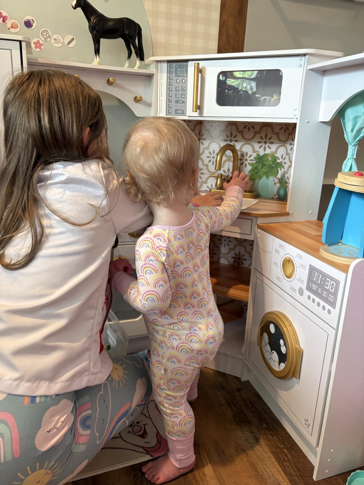 KidKraft Ultimate Corner Wooden Play Kitchen with Lights & Sounds, White | Lazy Susan, Curtains, Fits Across Two Walls, Play Phone, Laundry Appliances, Washer & Dryer customer photo 2