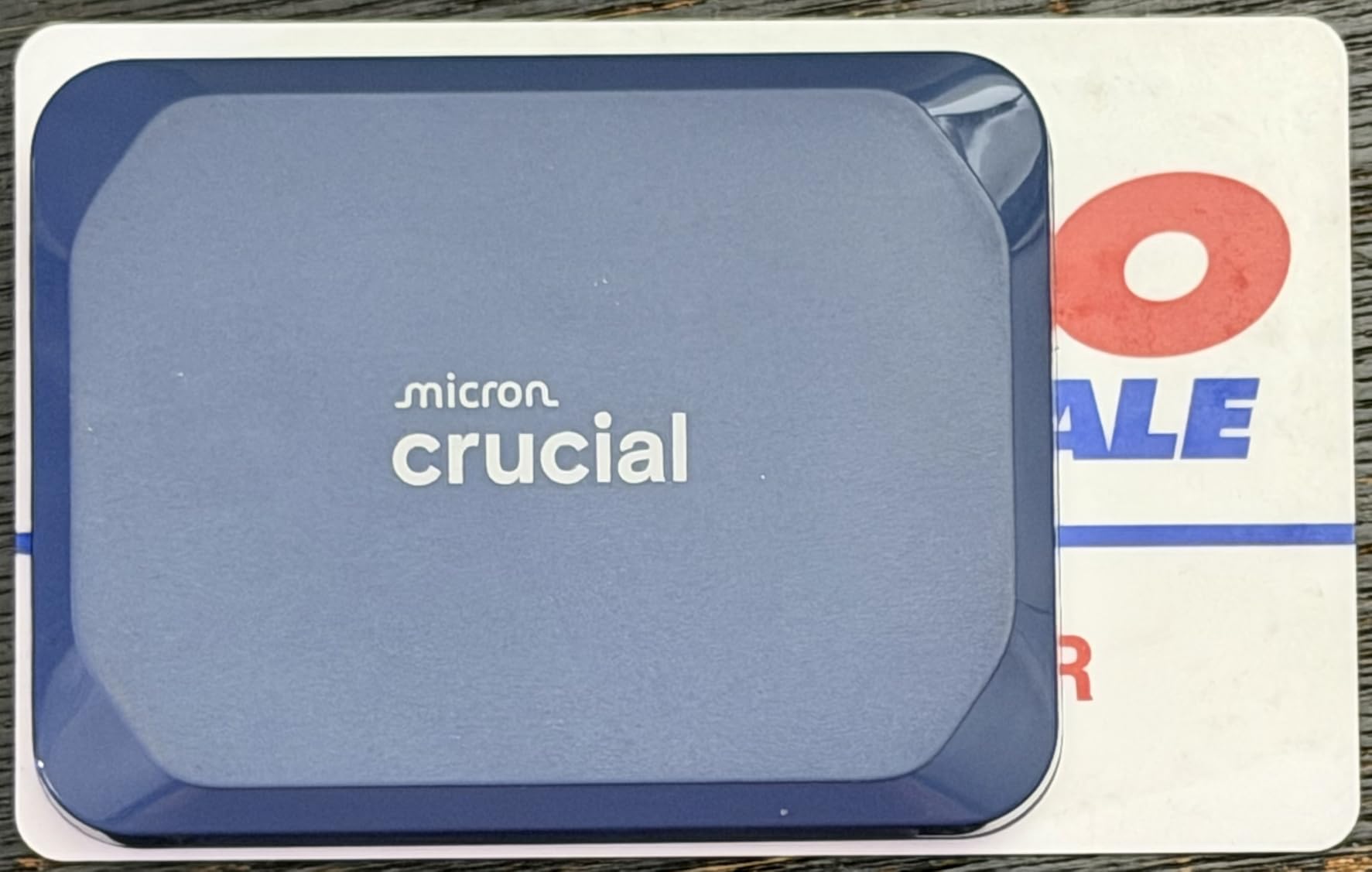 Crucial X10 2TB Portable SSD, Up to 2,100MB/s, USB 3.2 USB-C, External Solid State Drive, Compatible with Windows, Mac & Android, Durable Storage for Games, Photos & Files, Blue - CT2000X10SSD9-02 customer photo 1