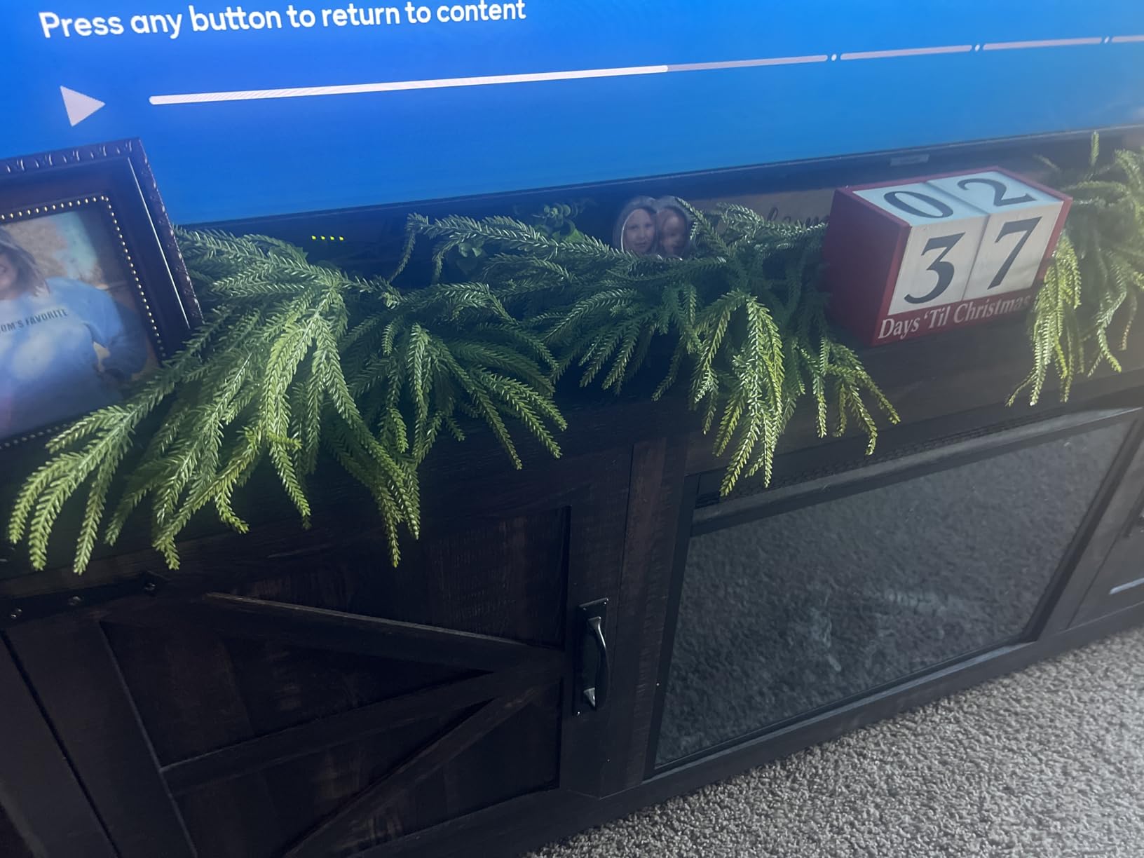 Christmas Garland, 9FT Artificial Norfolk Pine Garland, Real Touch Pine Garland, 96 Branches Christmas Garland for Mantle, Staircase, Banister, Indoor, Outdoor Christmas Decorations customer photo 2