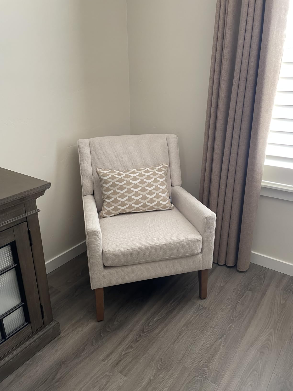 Living Room Chair, Wingback Mid-Century Accent Chair - Comfy Single Sofa with Solid Wood Legs & Velvet-Like Fabric, Oversized Armchair for Living Room/Bedroom/Reading Nook&Lounge customer photo 1