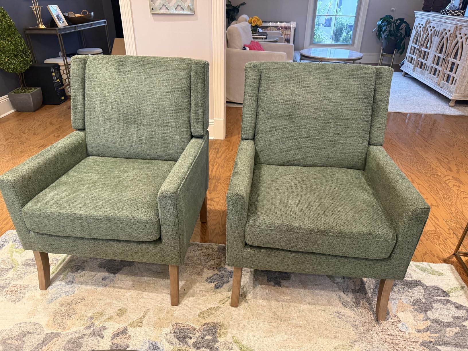 Living Room Chair, Wingback Mid-Century Accent Chair - Comfy Single Sofa with Solid Wood Legs & Velvet-Like Fabric, Oversized Armchair for Living Room/Bedroom/Reading Nook&Lounge customer photo 2