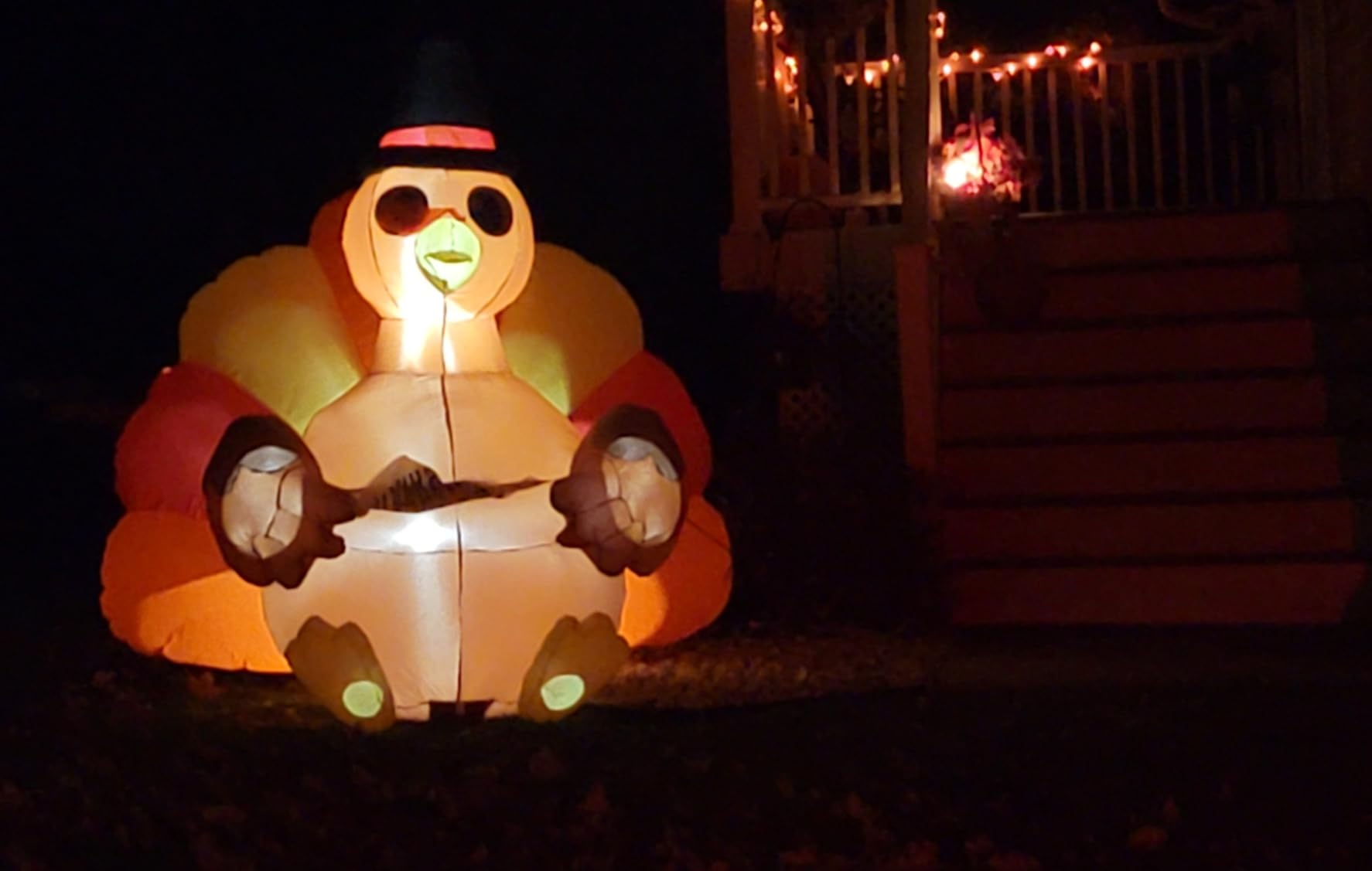 JOIEDOMI 6FT Thanksgiving Inflatable Turkey Decoration Outdoor, Light Up Inflation Turkey with LED, Happy Thanksgiving Blow Up Yard Decorations for Outside, Yard, Garden, Lawn, Party Supplies customer photo 2