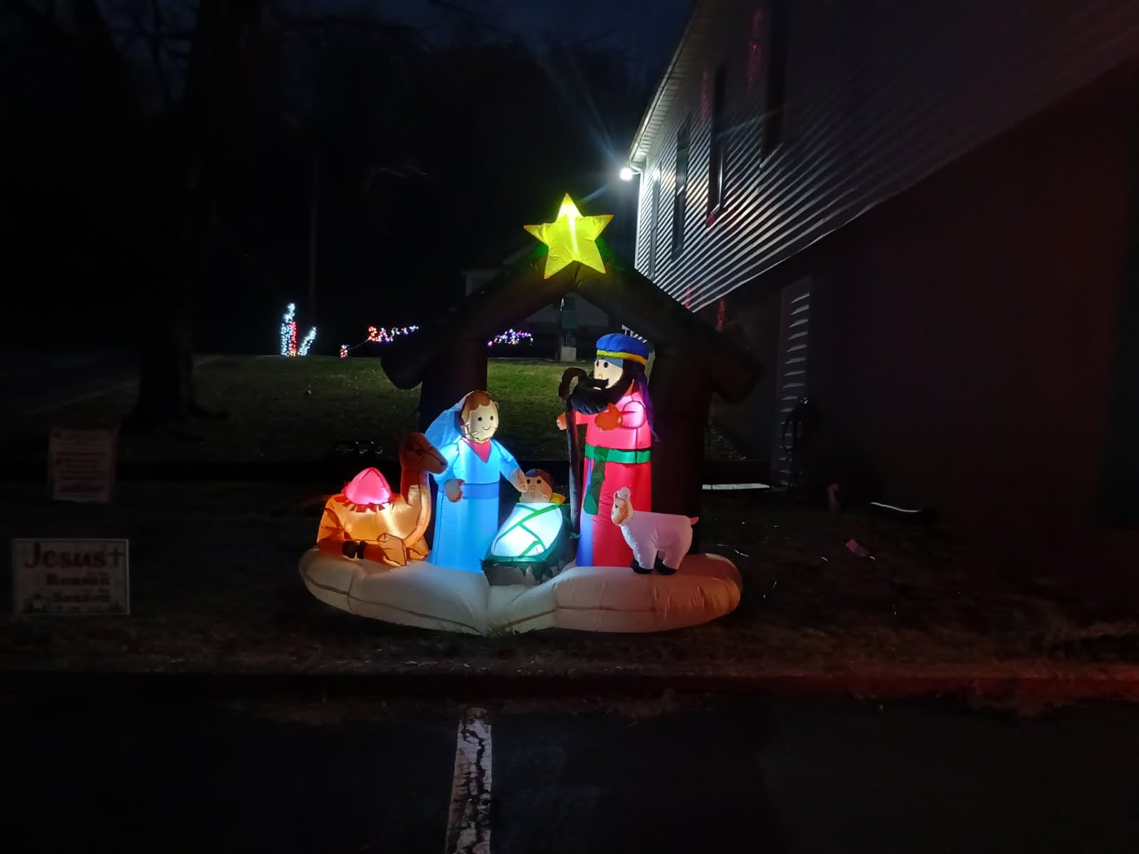 10FT Christmas Inflatable Outdoor Decor, Santa Claus with Airplane | Christmas Blow Up, Rotating Propeller, Built-in LED Lights, X'mas Party Decor Yard, Lawn, Garden, Holiday Decor customer photo 2