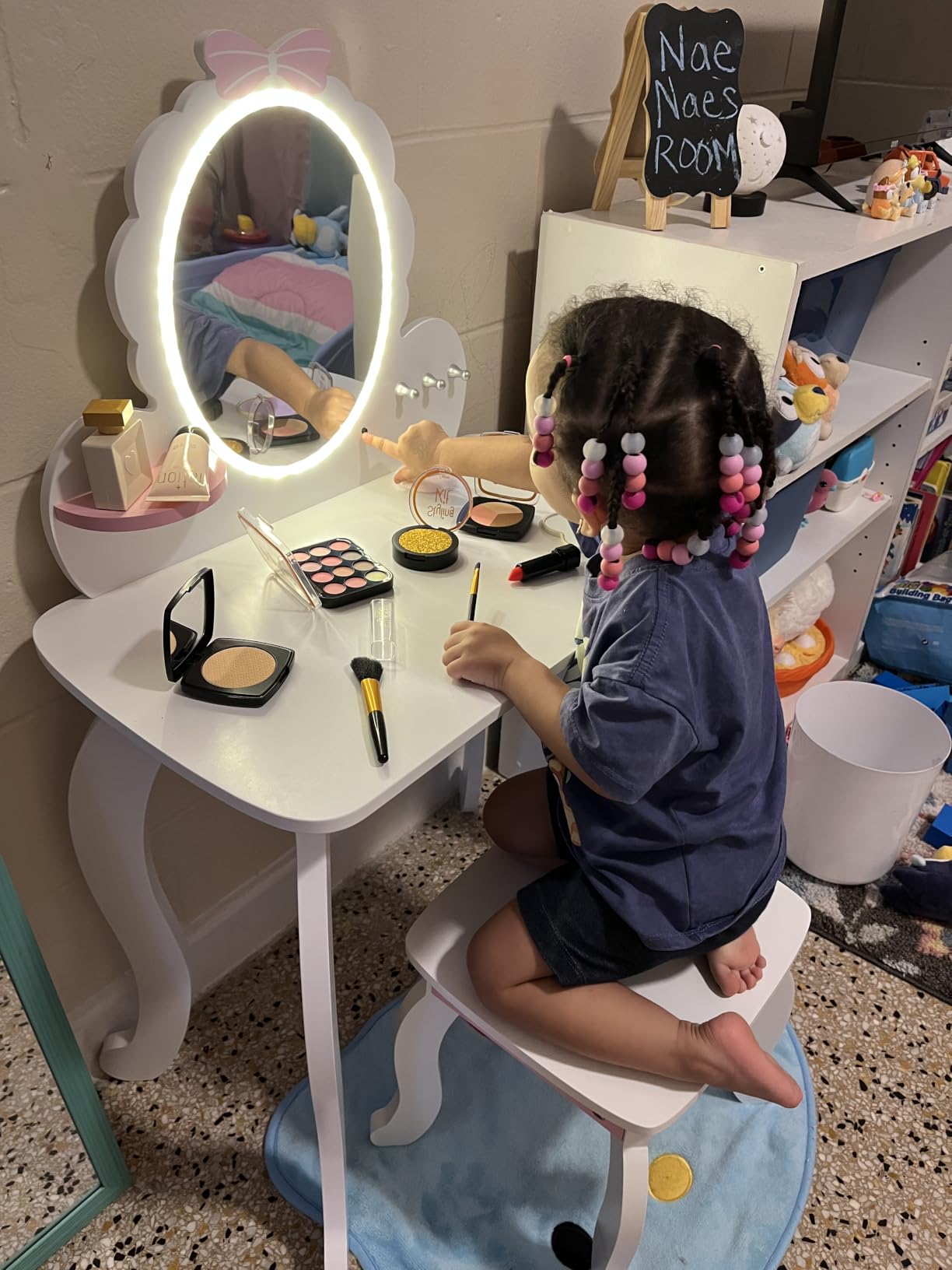 MU Kids Vanity Set with Lighted Mirror and Stool, Kids Makeup Vanity Desk with Storage Space, Bow Pattern for Little Girls, Toddler Princess Makeup Dressing Table with Chair Set, Pink customer photo 1