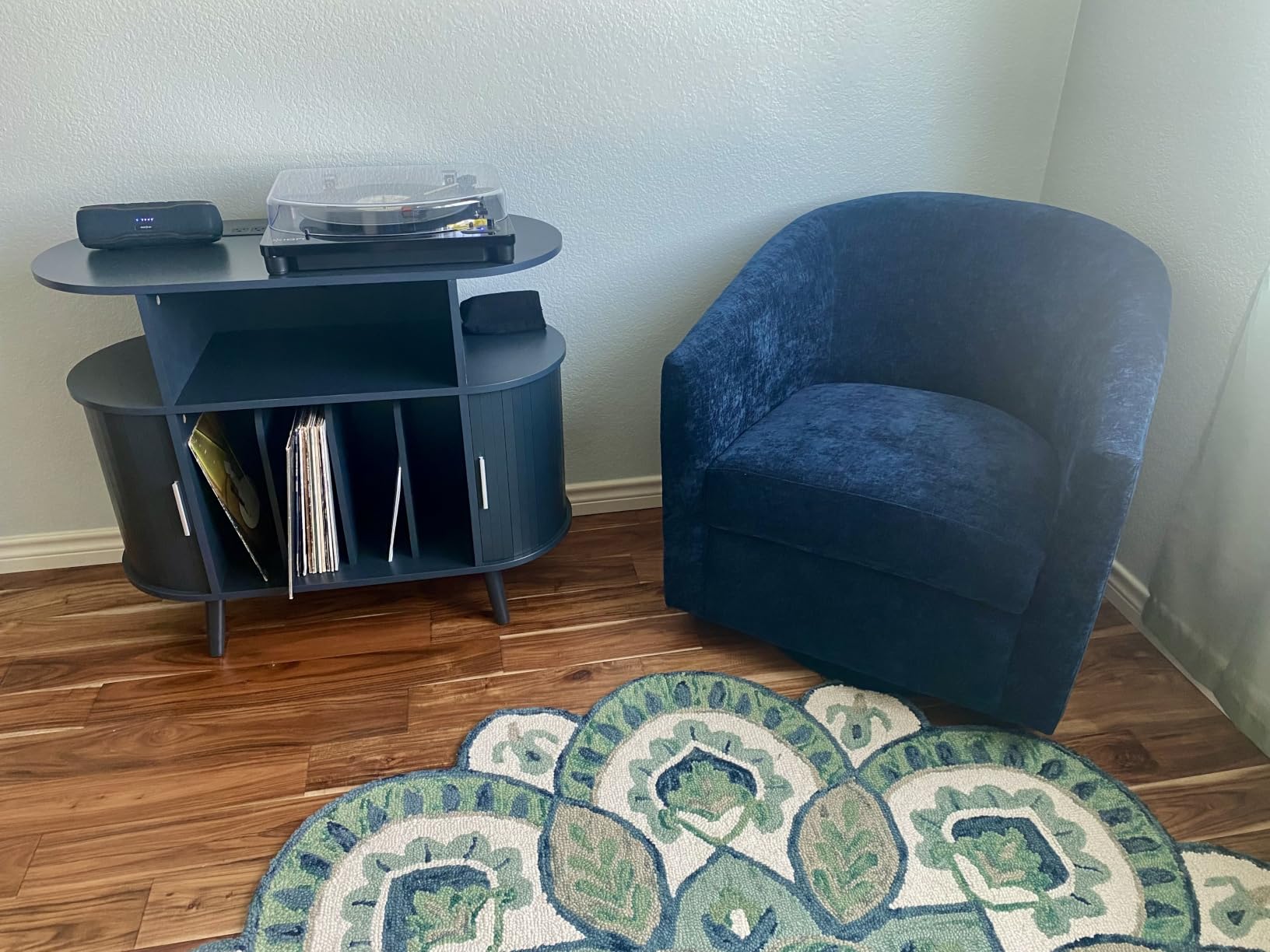 Zihanhome Chenille Swivel Accent Chair, Living Room Chairs, No Assembly Upholstered Armchair, 360°Rotating Barrel Chair for Bedroom, Apartment & Reading Nook (1, Dark Blue) customer photo 2