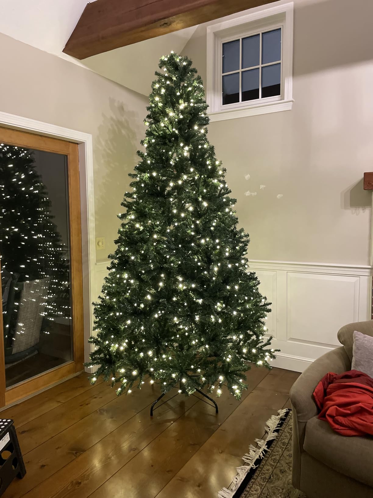 Best Choice Products Artificial Frosted Christmas Tree, 9ft Premium Pre-Lit Realistic Spruce Holiday Decor w/Dense Branches, Metal Base - Blue Spruce customer photo 2