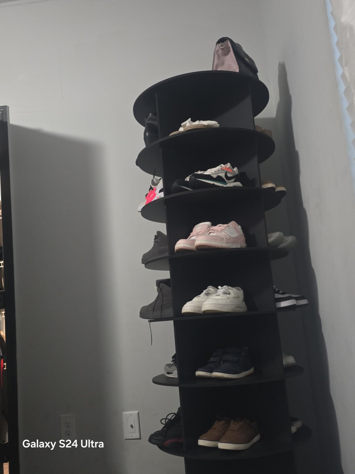 VEVOR 7 Tiers Rotating Shoe Rack Tower, 360° Spinning Shoe Rack, Revolving Storage Round Carousel Display, Freestanding Lazy Susan Organizer Display for Bedroom, Living Room, Entryway, Closet, Black customer photo 2