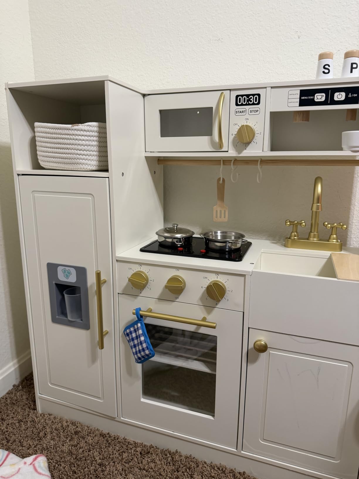 inFUNSAME Wooden Kids Play Kitchen with Lights and Sounds, Home Style Design | 18 Accessories, Fridge, Storage, Coffee Maker, Stove, Sink, Oven, Interactive Pretend Play Toy, Gift for Boys & Girls Ages 3+ customer photo 1