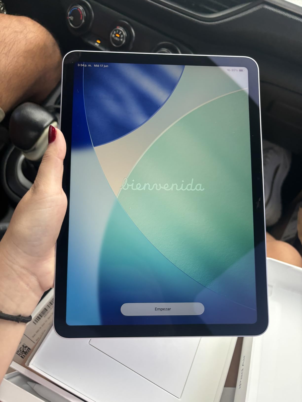 Apple iPad Air 11-inch (M4): Liquid Retina Display, 128GB, 12MP Front/Back Camera, Wi-Fi 7 with Apple N1, Touch ID, All-Day Battery Life - Space Gray customer photo 2
