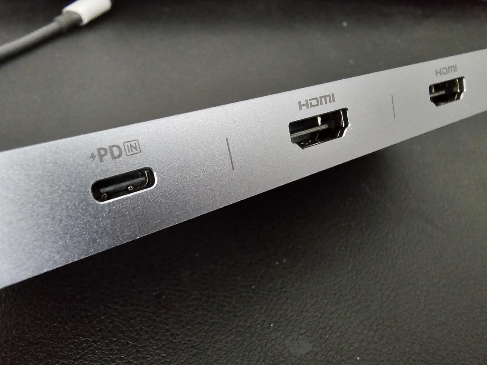 Anker Nano Laptop Docking Station Dual Monitor, 8-in-1 USB C Dock with 4K@60Hz HDMI, 10Gbps 1 USB-C, 2 USB-A, 85W PD, SD/TF Card Reader, for Dell,Lenovo, HP, and Windows Laptops customer photo 2