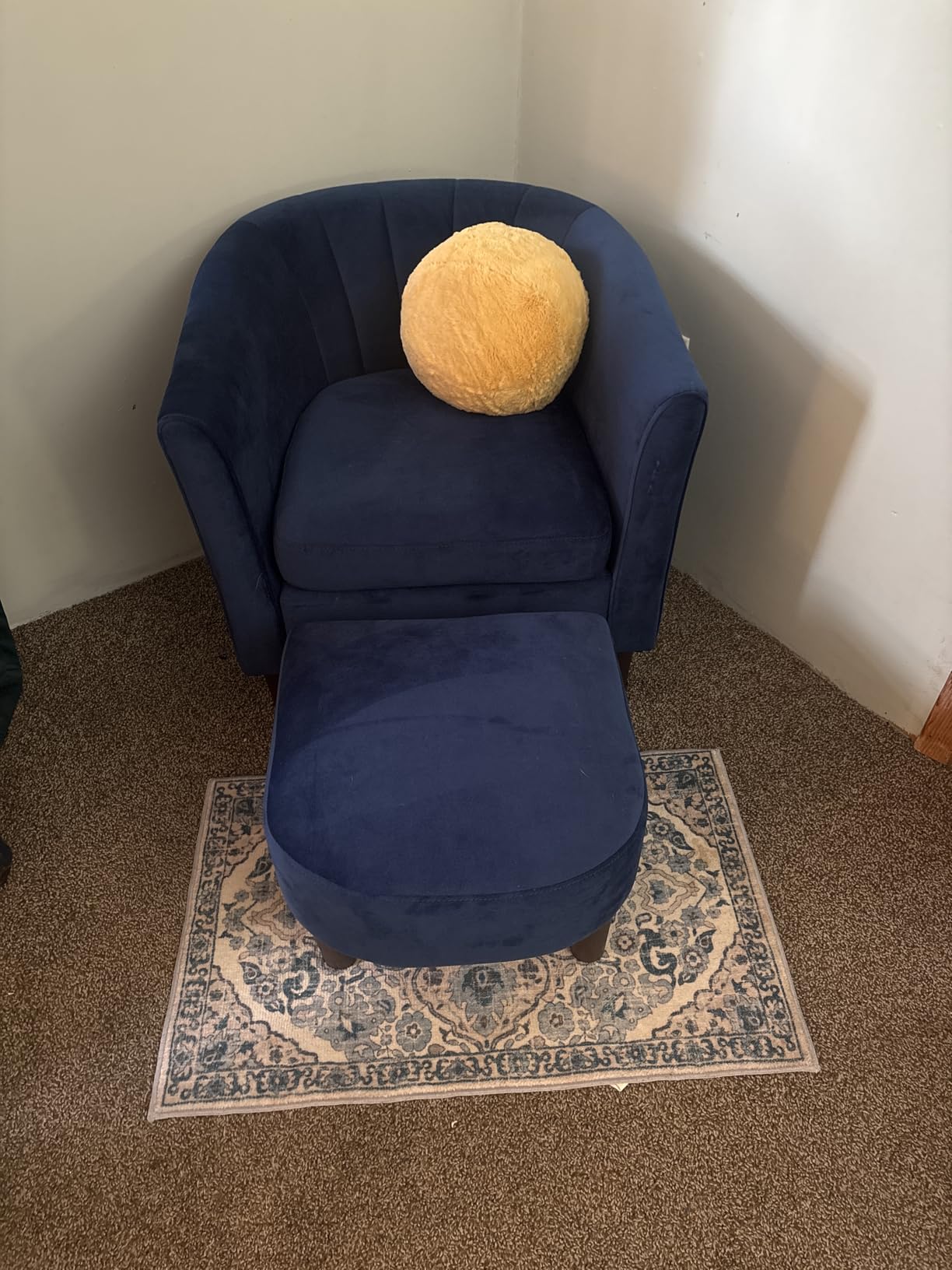 LINSY Accent Chair with Ottoman, Modern Barrel Chair Small Armchair Reading Chair with Footrest, Comfy Round Arms Chair for Living Room Bedroom Reading Room, Velvet, Cream customer photo 1