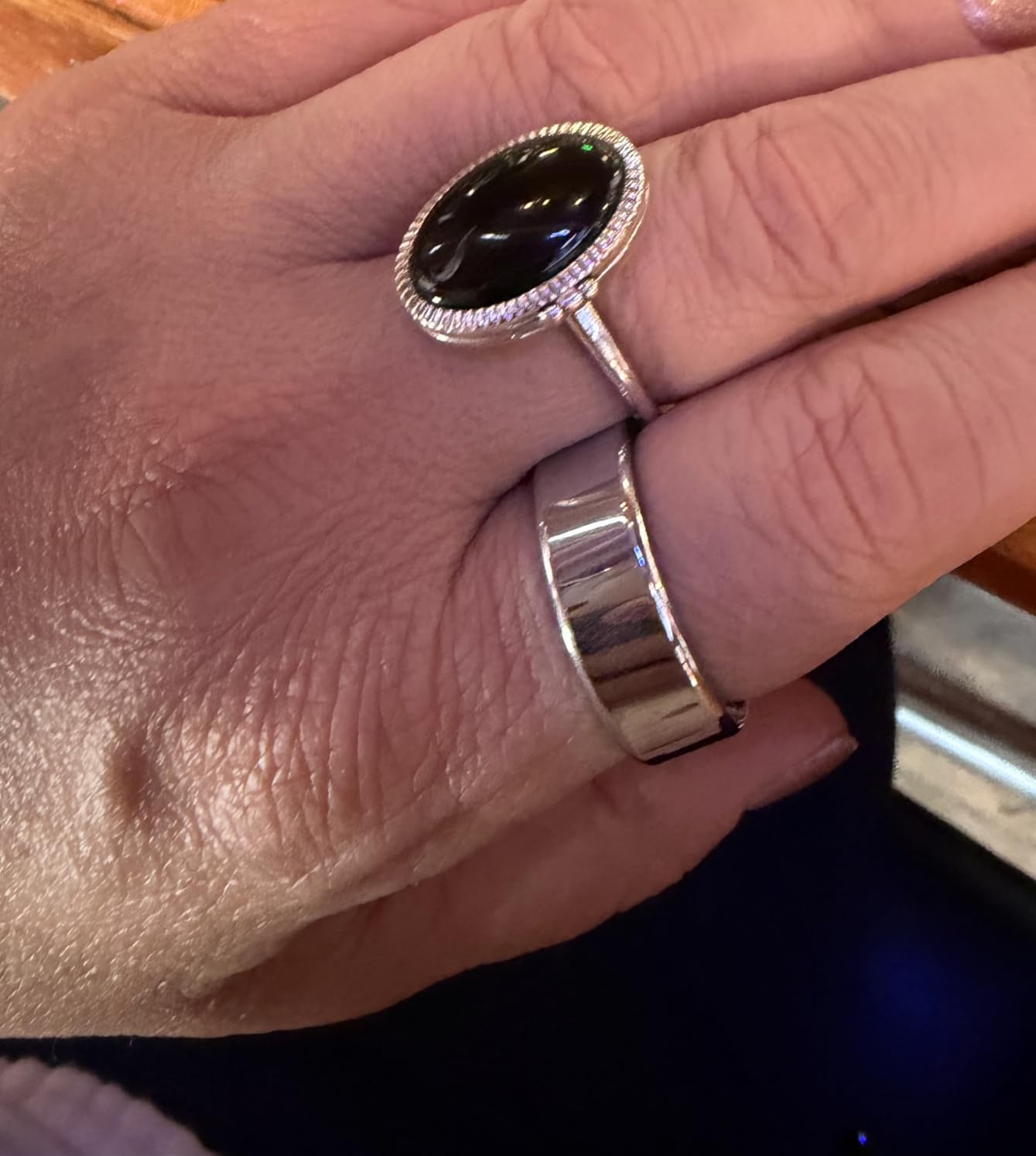 Smart Ring for Women Men, Fitness Tracker Ring with Free App No Subscription Fee, 7 Days Battery Life, Sleep Monitor, Heart Rate & Step Tracker, IP68 Waterproof, Android/iOS Compatible (Black, 11) customer photo 1