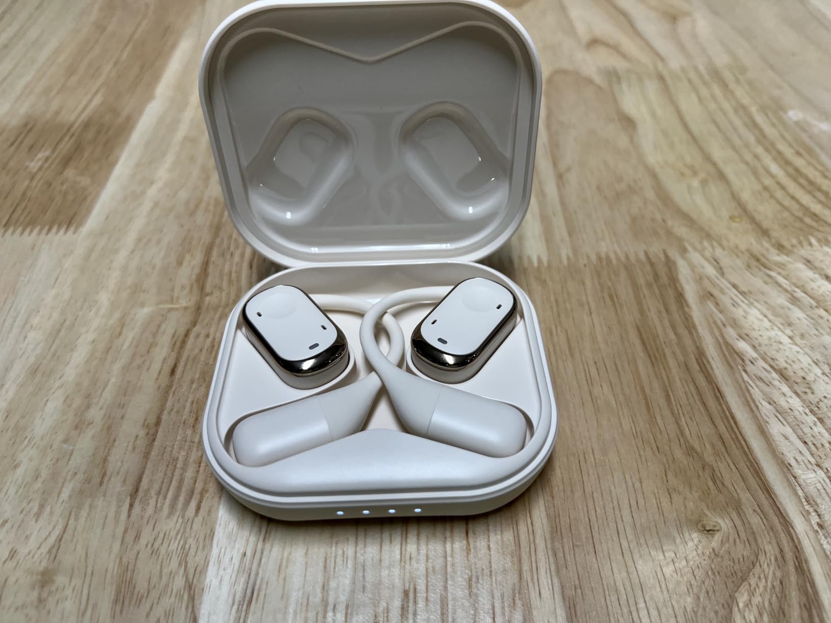 Language Translator Device, 2026 Upgraded Chip Two Way Real-Time Voice Translator, 150 Languages AI/Online/Offline/Group/Phone Translation, No WiFi Needed, 5.5