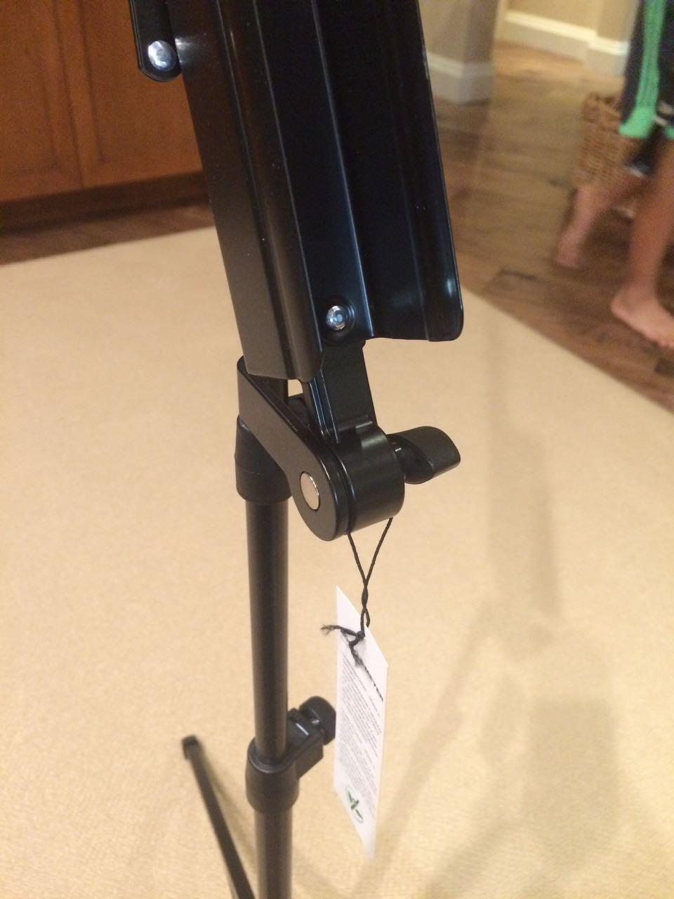 K&M - Konig & Meyer 10065.000.55 Heavy Duty Music Stand - Large Deep Desk - Sturdy Base - Adjustable Height - Compact - Professional Grade for Musicians - German Made - Black customer photo 1
