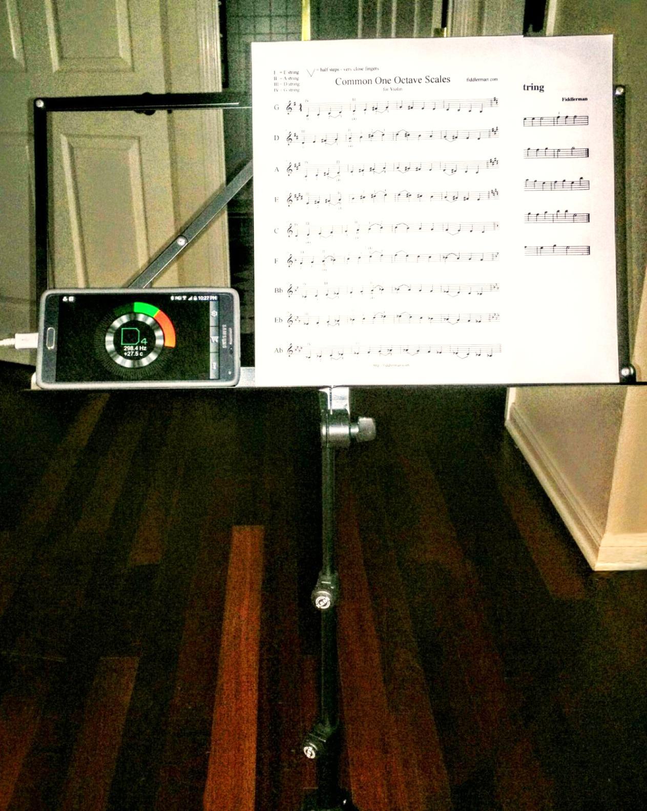 K&M - Konig & Meyer 10065.000.55 Heavy Duty Music Stand - Large Deep Desk - Sturdy Base - Adjustable Height - Compact - Professional Grade for Musicians - German Made - Black customer photo 2