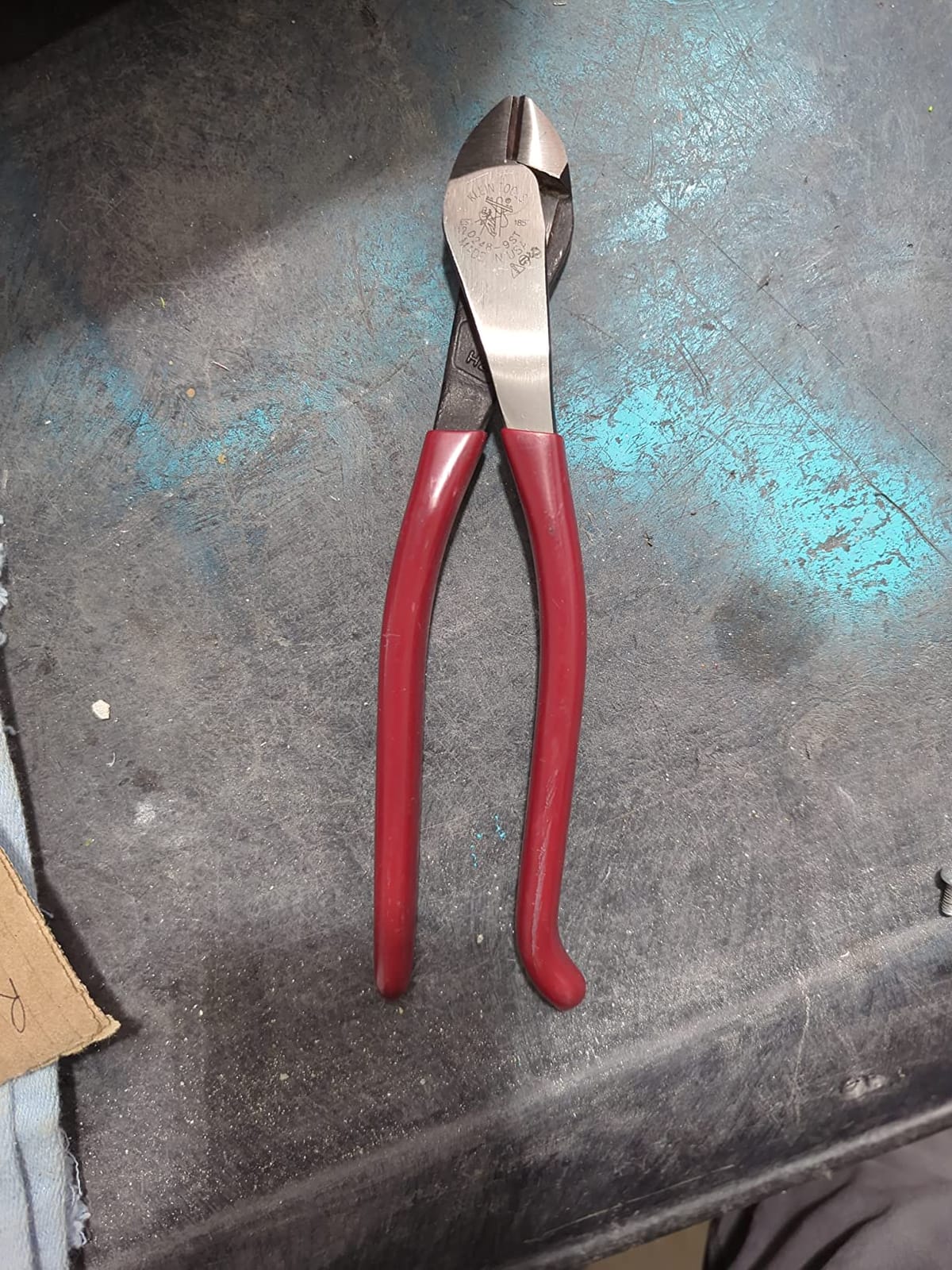 Klein Tools D248-9ST Diagonal Cutting Pliers, Made in USA, Ironworker's Diagonal Cutters with High Leverage Design, Works as Rebar Cutter and Rebar Bender, 9-Inch customer photo 1