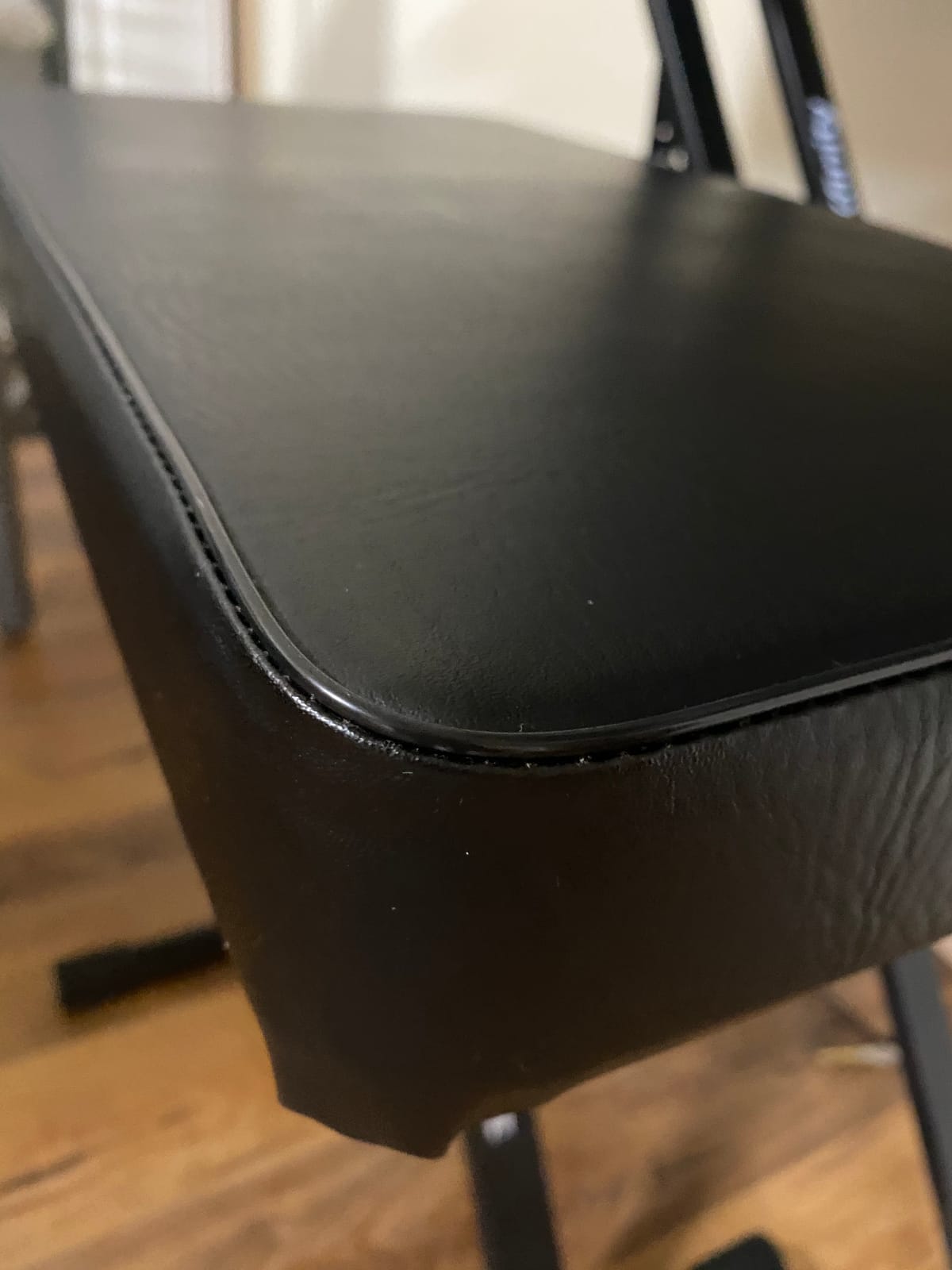 OnStage KT7800+ Deluxe X-Style Keyboard Bench (Portable, Folding, Seating for Keyboards, Synths, Organs, Digital Pianos, Height Adjustable, Padded, Cushioned, Metal Base, Nonslip Rubber Feet, Black) customer photo 1