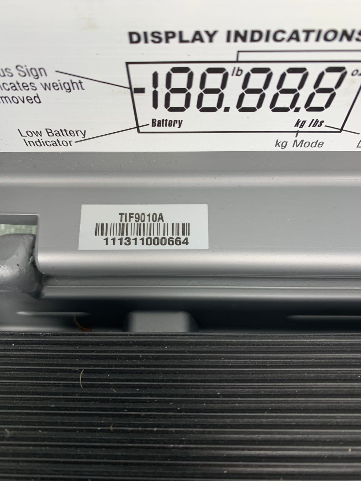 Robinair TIF9010A Slimline Electronic Refrigerant Scale, 110 lb. Capacity customer photo 2