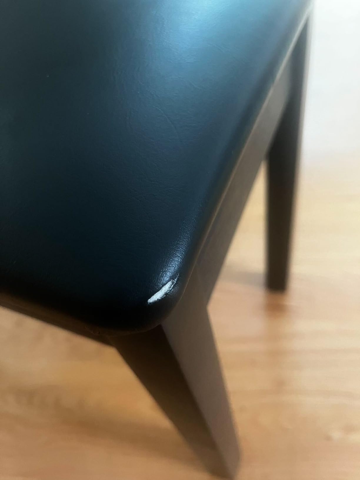 Yamaha BB1 Padded Wooden Piano Bench - Black | Padded leather seat with black finish for piano playing, keyboard practice and music room seating customer photo 2
