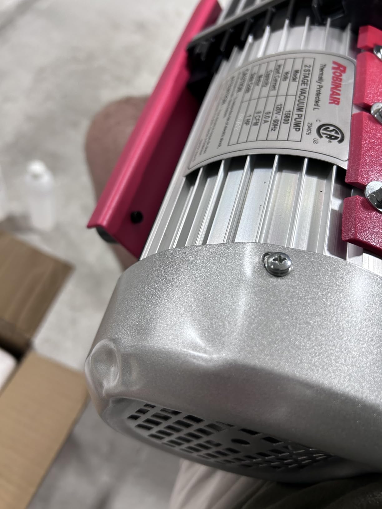 Robinair 15800 VacuMaster Economy Vacuum Pump - 2-Stage, 8 CFM, Chrome, Red/Silver customer photo 2