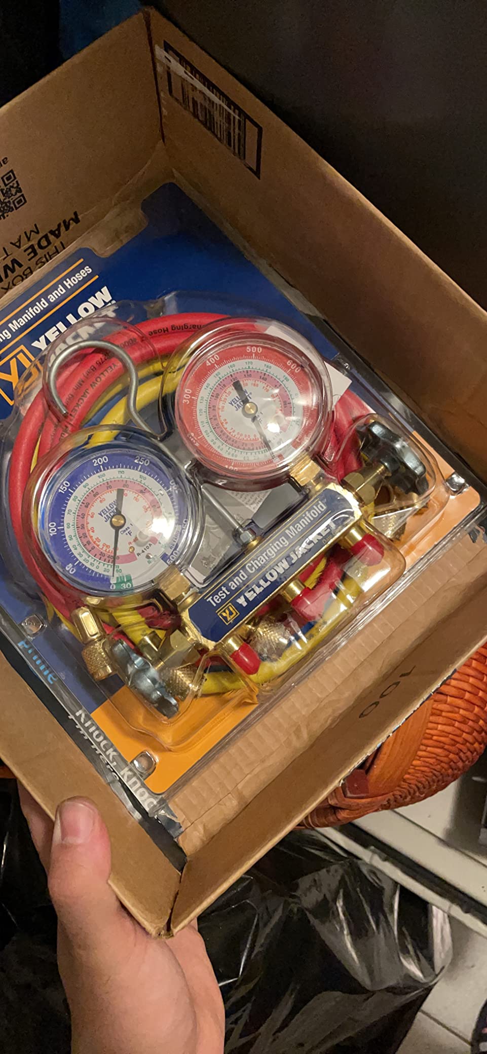 Yellow Jacket Mechanical Manifold Gauge Set, 2 Valve, 3 Hoses, Vacuum Port Size 1/4 in 42004-1 Each customer photo 2