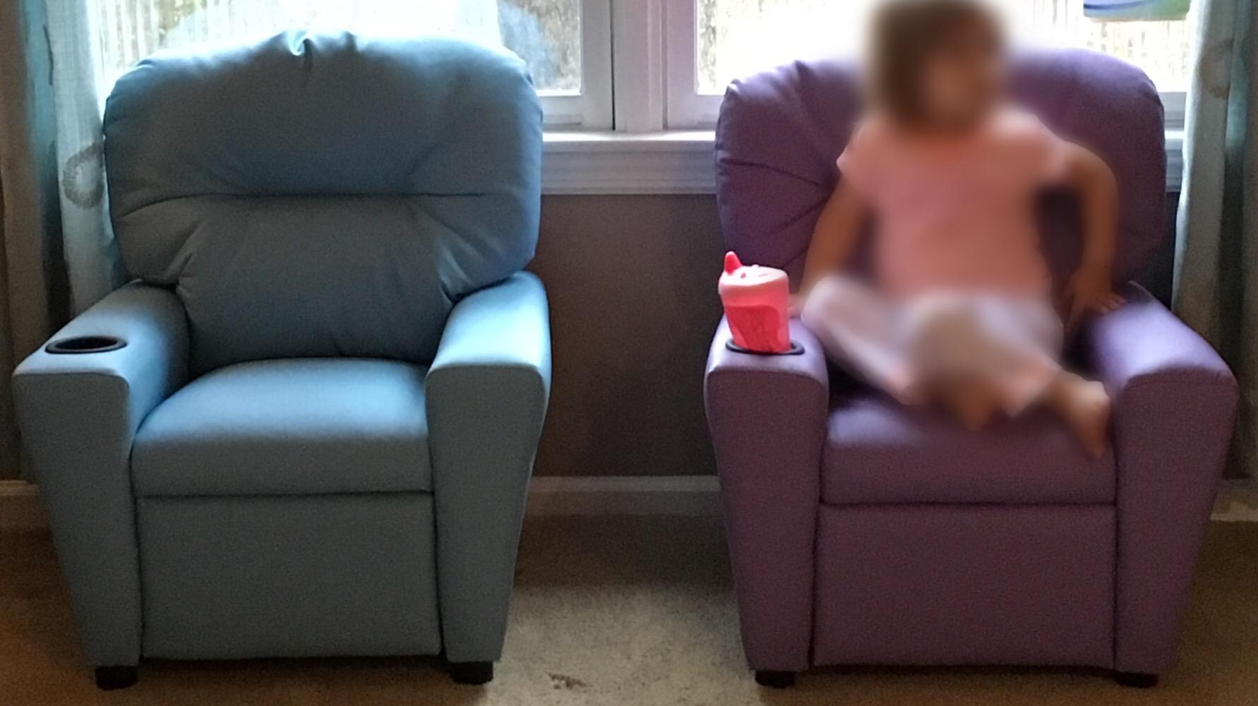 Flash Furniture Chandler Vinyl Kids Recliner with Cup Holder and Safety Recline, Contemporary Reclining Chair for Kids, Supports up to 90 lbs., Lavender customer photo 2