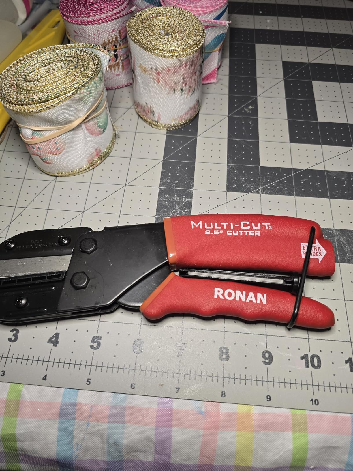 Multi-Cut Industrial Cutter, Heavy Duty Blade for Plastic, Rubber, Vinyl | Blade-to-anvil action cuts plastic, vinyl, rubber, wood and leather. Steel blades, safety lock, 3 spares. customer photo 2