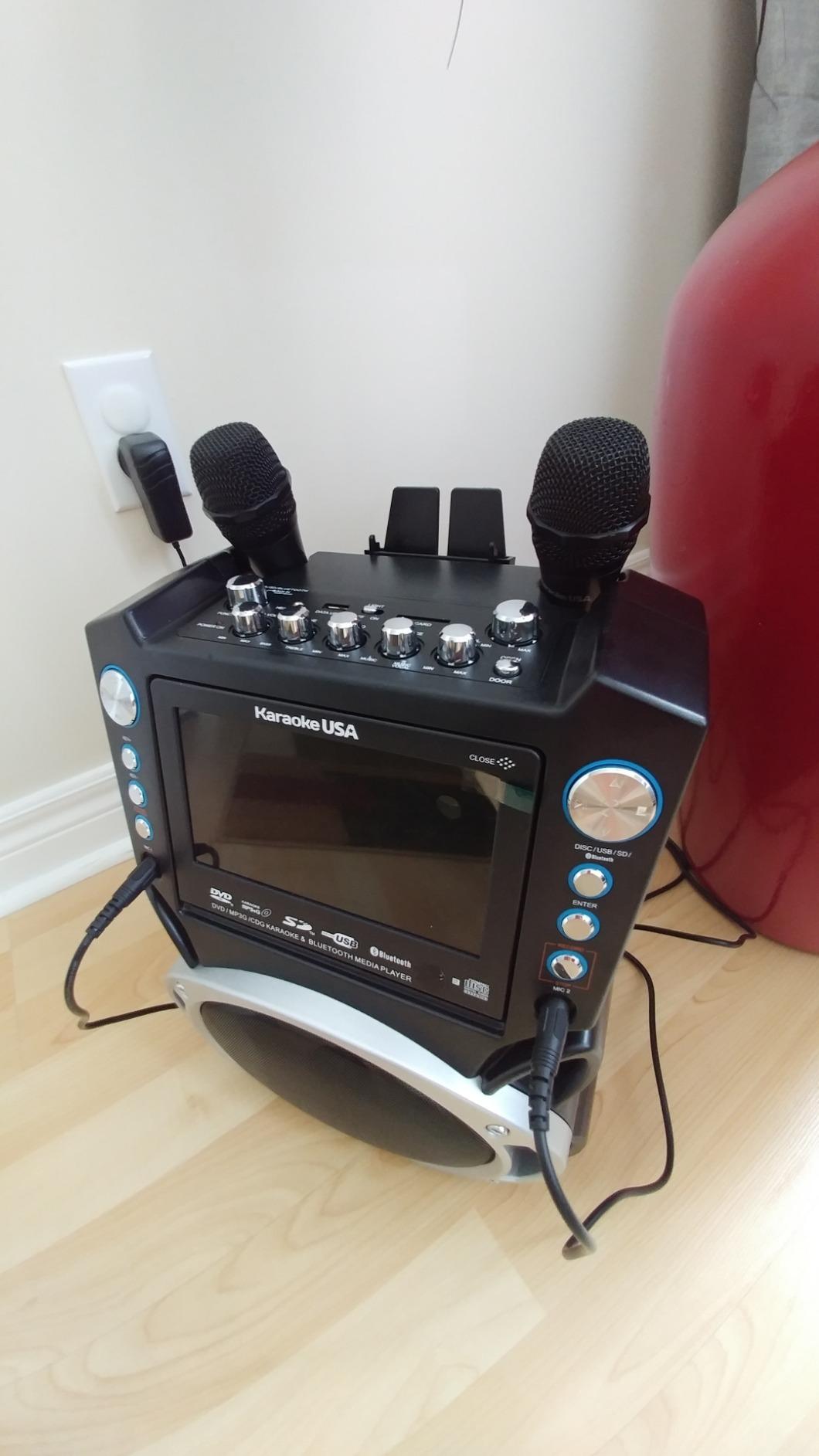 Karaoke Machine with Lyrics Display 7