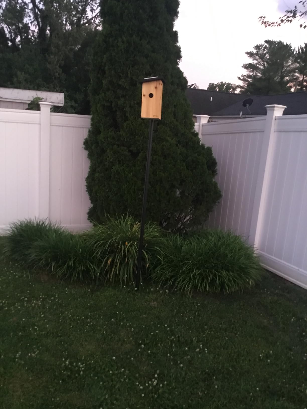 Universal Mounting Pole Kit - Heavy Duty Bird House or Bird Feeder Pole for Outdoors, Galvanized Steel, Threaded Joints, 30 lb Capacity, Auger Base customer photo 1