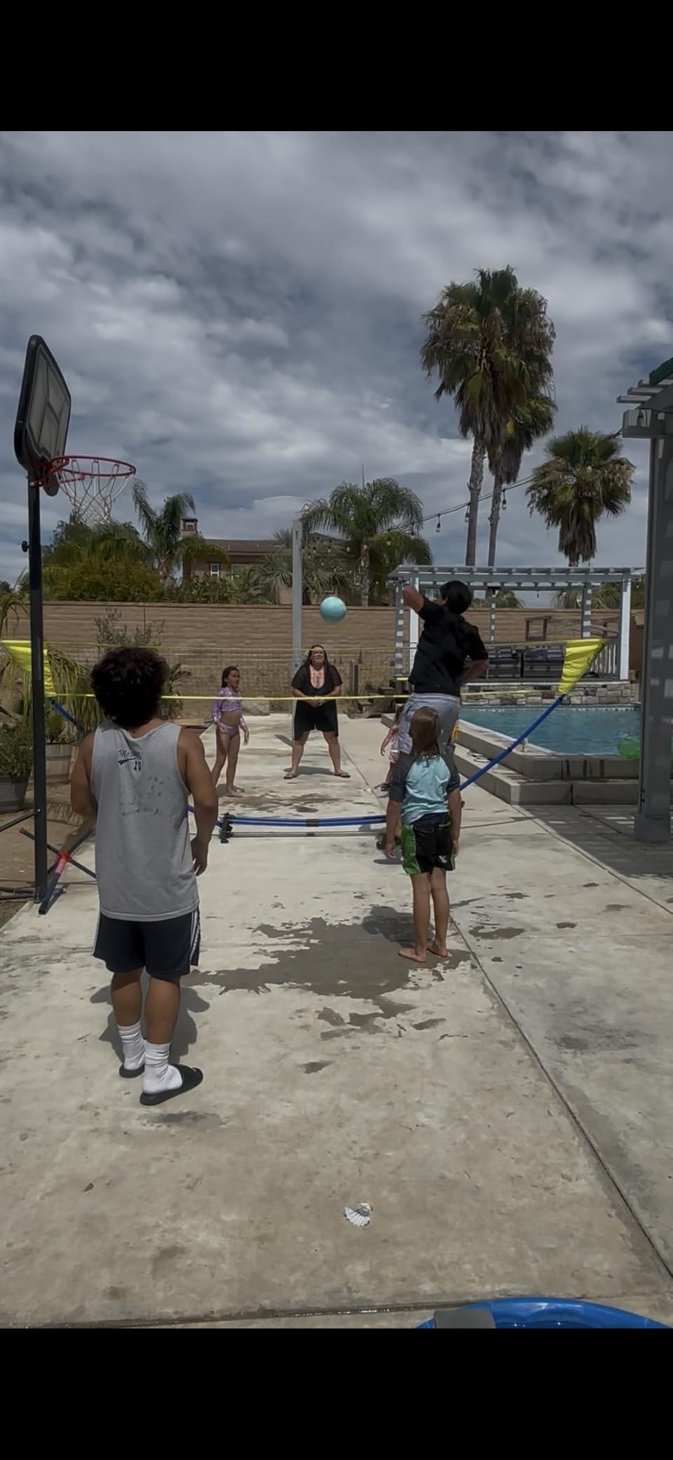 EastPoint Easy Setup Badminton Set - 15 ft Net, 4 Rackets, 2 Shuttlecocks - Quick Setup Net for Backyard Games - Steel Shaft Badminton Rackets for Family Games - Durable Shuttlecocks for Outdoors customer photo 1